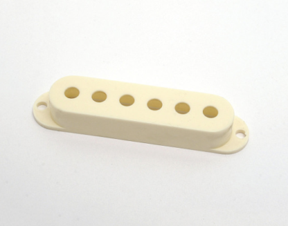 Göldo Strat-Singlecoil cover / Plastic aged white