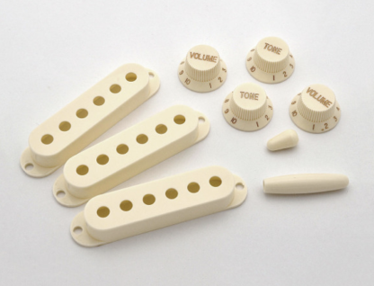 Göldo Strat-Singlecoil cover set / Plastic aged