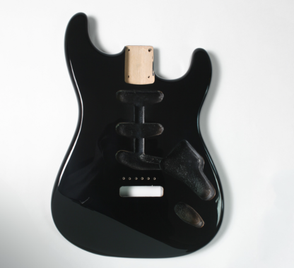 Göldo Strat-Shape Body / SSS / Alder / black