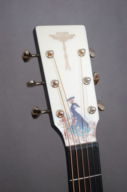 Tyma V-3E PLUM western-guitar - Image 8
