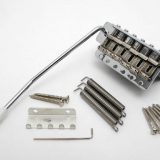 Göldo Vintage Tremolo / Antique nickel saddles