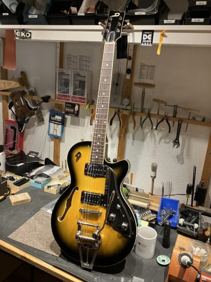 Duesenberg Starplayer TV 2-Tone Sunburst / DTV-2T. SOLGT - Image 6