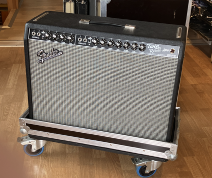 Fender Twin Reverb Amp (brugt) m. flightcase. SOLGT