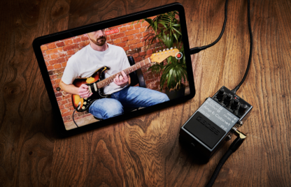 BOSS IR-2 Amp &  Cabinet. - Image 4