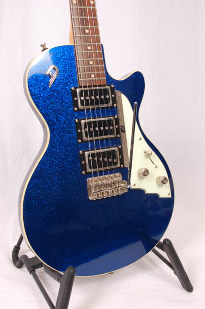 Duesenberg V-Caster Blue Sparkle Tremolo (brugt årg. 2001) SOLGT - Image 2