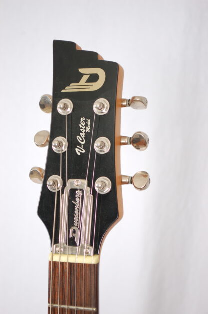 Duesenberg V-Caster Blue Sparkle Tremolo (brugt årg. 2001) SOLGT - Image 4