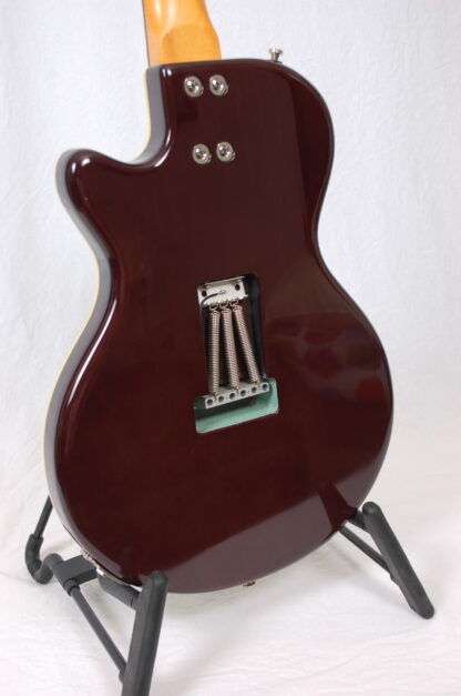 Duesenberg V-Caster Surf Green Tremolo (brugt årg. 2001) - Image 7