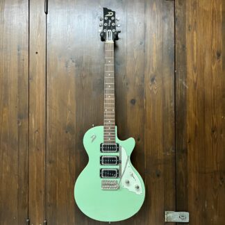 Duesenberg V-Caster Surf Green Tremolo (brugt årg. 2001)