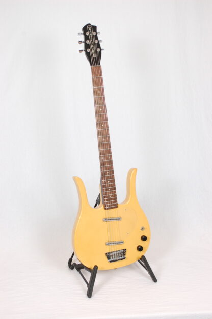 Danelectro Longhorn Baritone Butterscotch (brugt). SOLGT - Image 2