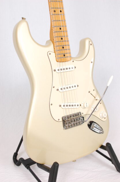 Fender 60th Anniversary Maple Neck Stratocaster - Blizzard Pearl (brugt årg. 2006). SOLGT - Image 9