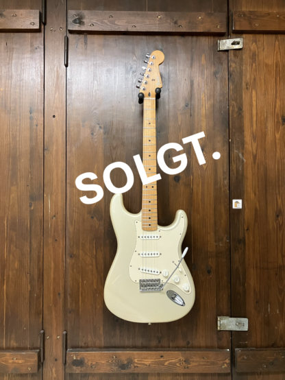Fender 60th Anniversary Maple Neck Stratocaster - Blizzard Pearl (brugt årg. 2006). SOLGT